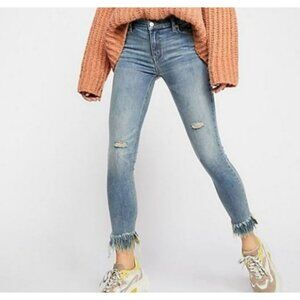 Free People Sz 29 Great Heights Skinny Ripped Fray Raw Hem Stretch Distressed Je